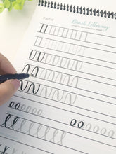 Cargar imagen en el visor de la galería, ¡Taller de Lettering con Brush Pen!
